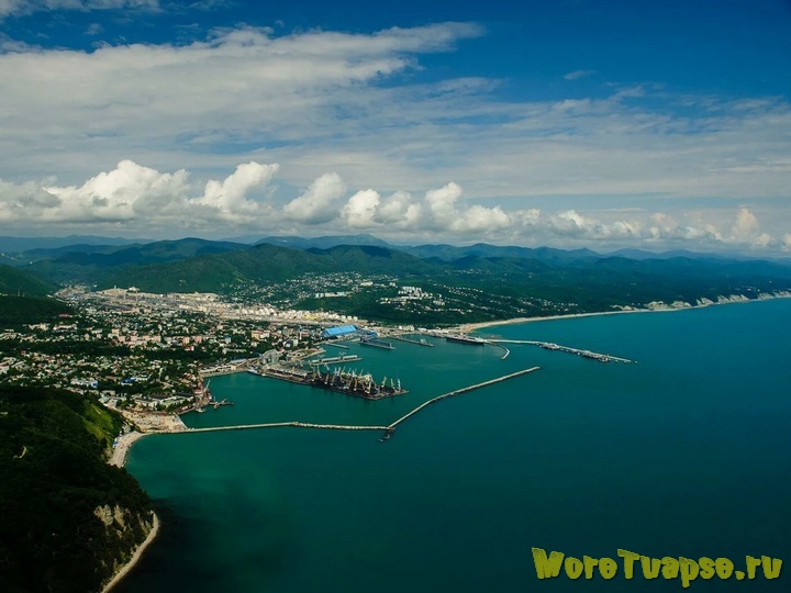 Город Туапсе, вид с самолета